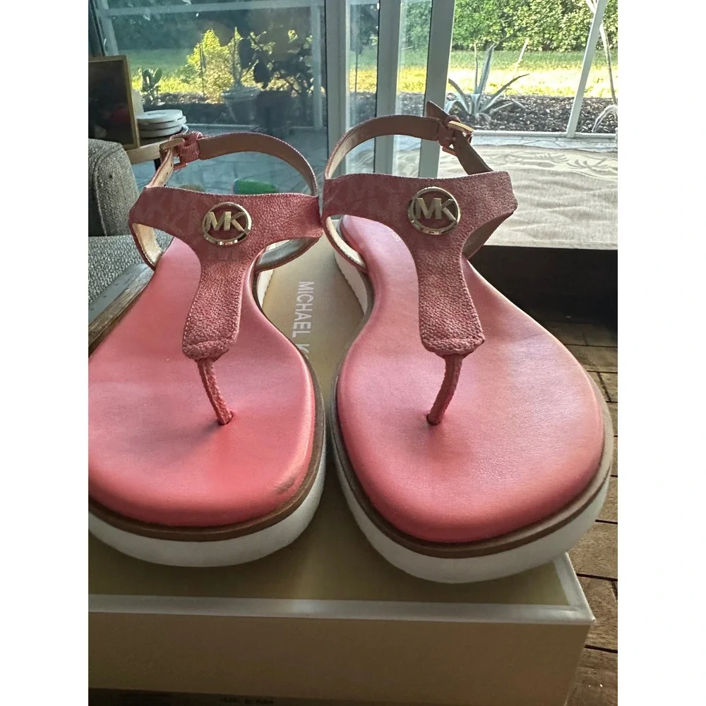 Michael Kors Women Pink Jilly MK Logo Thong Slingback Sandals 8.5M PV22A VGUC - Picture 2 of 10